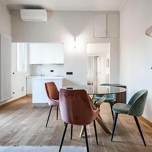 Montello Livings, Exclusive Terrace And Skyline View Apartment